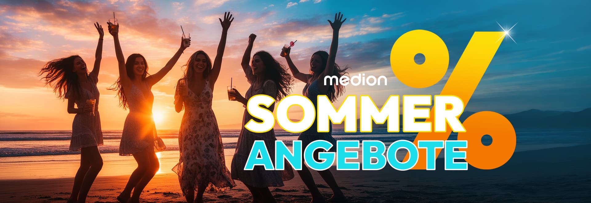MEDION Sommerangebote mit Personen am Strand bei Sonnenuntergang