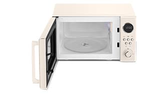 Eine beige Mikrowelle mit offener Tür, deren Innenraum leer ist und auf dem Bedienfeld eine Digitaluhr mit der Anzeige 12:00 Uhr zeigt.