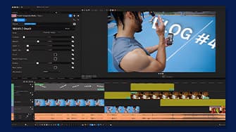 Benutzeroberfläche einer Videobearbeitungssoftware, die einen Mann zeigt, der sich selbst mit einem Telefon filmt, mit sichtbarer Zeitleiste und Bearbeitungswerkzeugen.