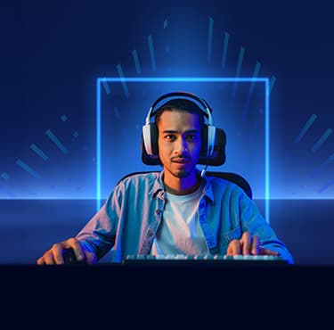 Eine Person mit Kopfhörern, die sich in einem dunklen Raum, dessen Hintergrund von blauen Neonlichtern eingerahmt wird, intensiv auf ein Videospiel konzentriert.